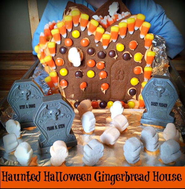 Haunted #Halloween Gingerbread House