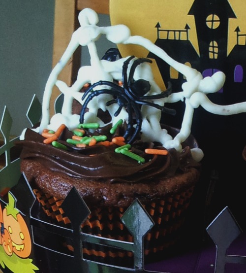 Spider Ring Cupcakes